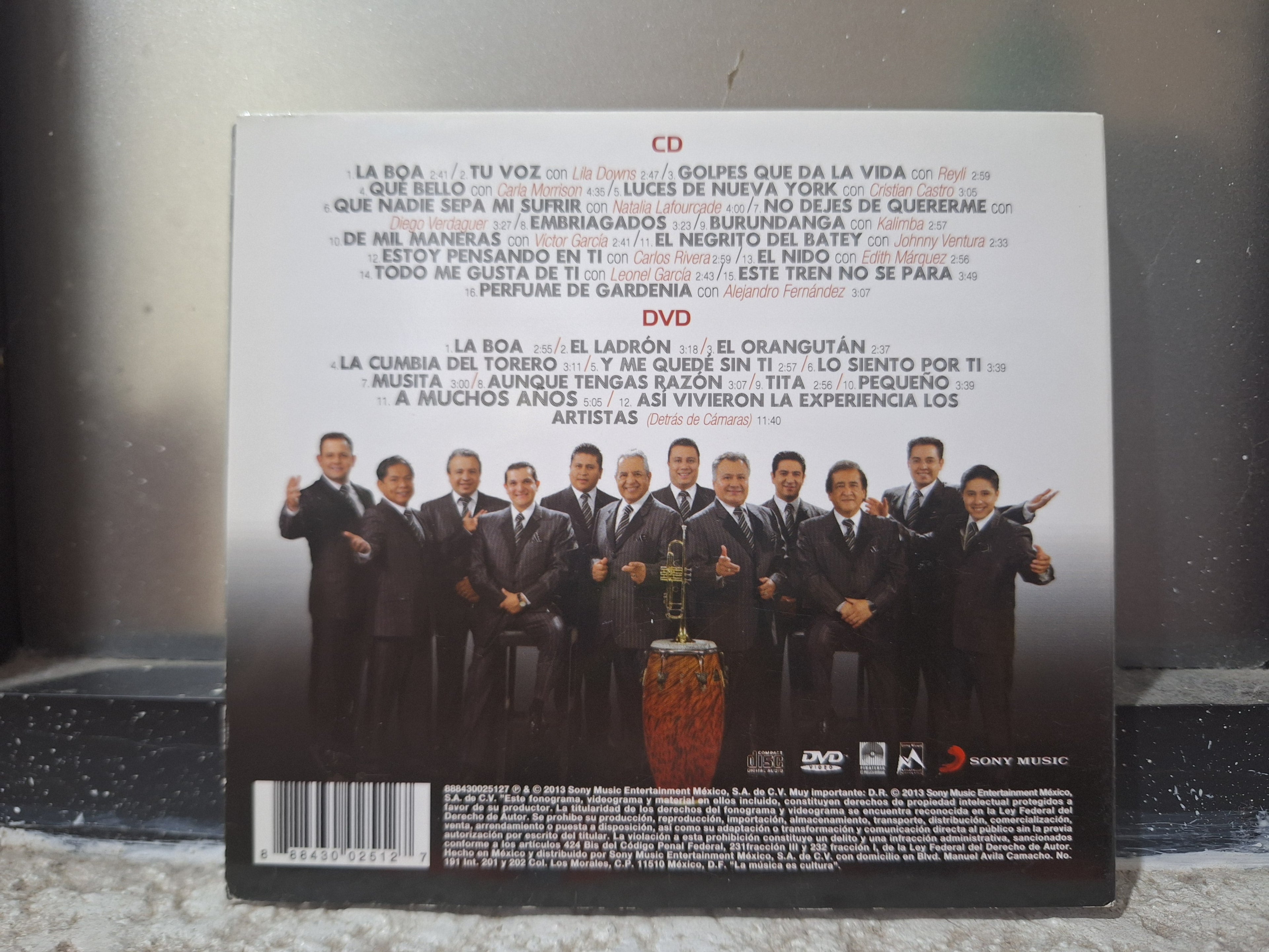 LA SONORA SANTANERA GRANDES EXITOS DE LAS SONORAS CD DVD USADO EN BUEN ESTADO [NACIONAL]