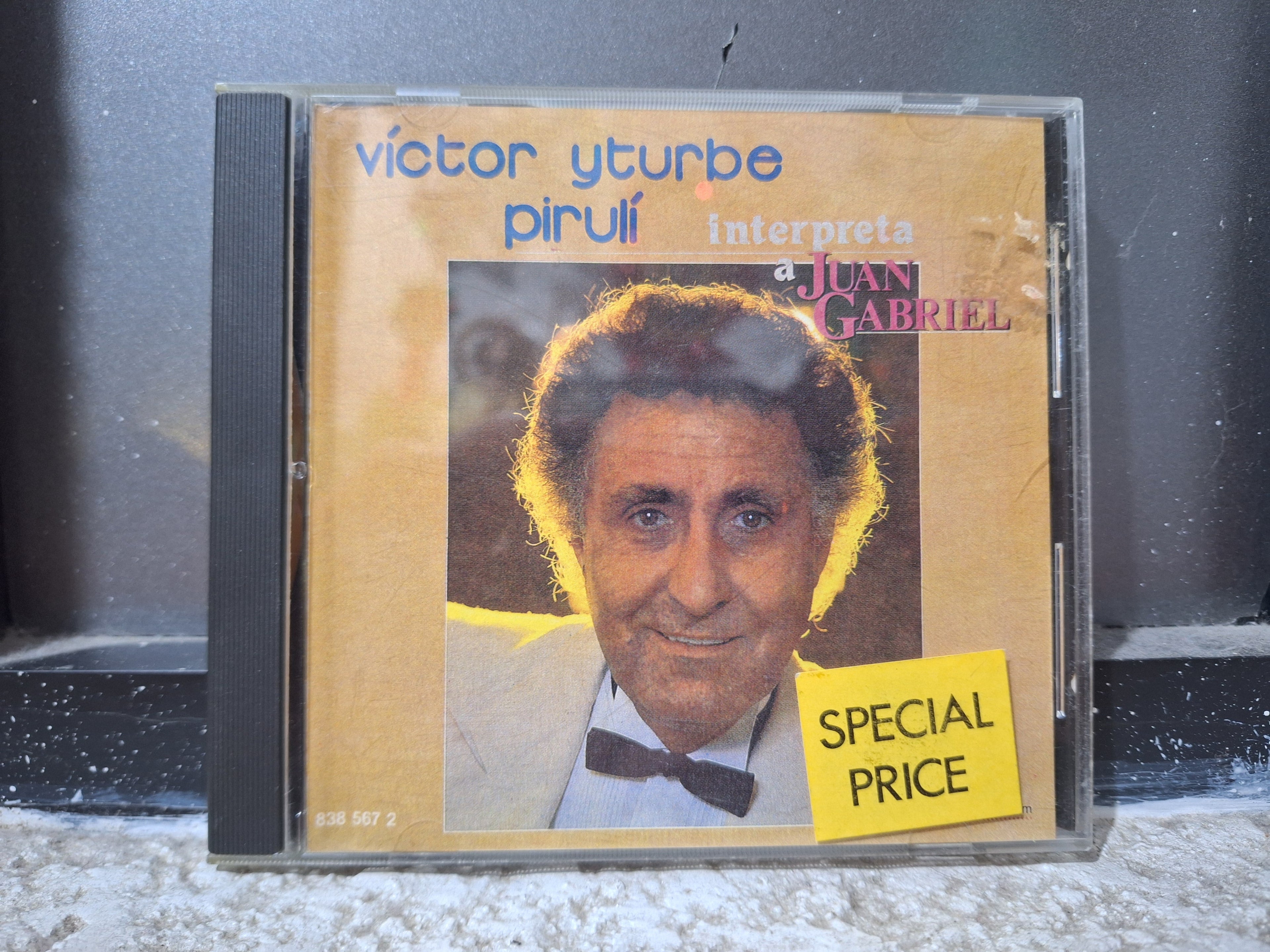 VICTOR YTURBE "EL PIRULI" INTERPRETA A JUAN GABRIEL CD USADO EN BUEN ESTADO [NACIONAL]