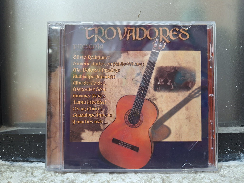 VARIOS TROVADORES PRESENTA CD USADO EN BUEN ESTADO [NACIONAL]