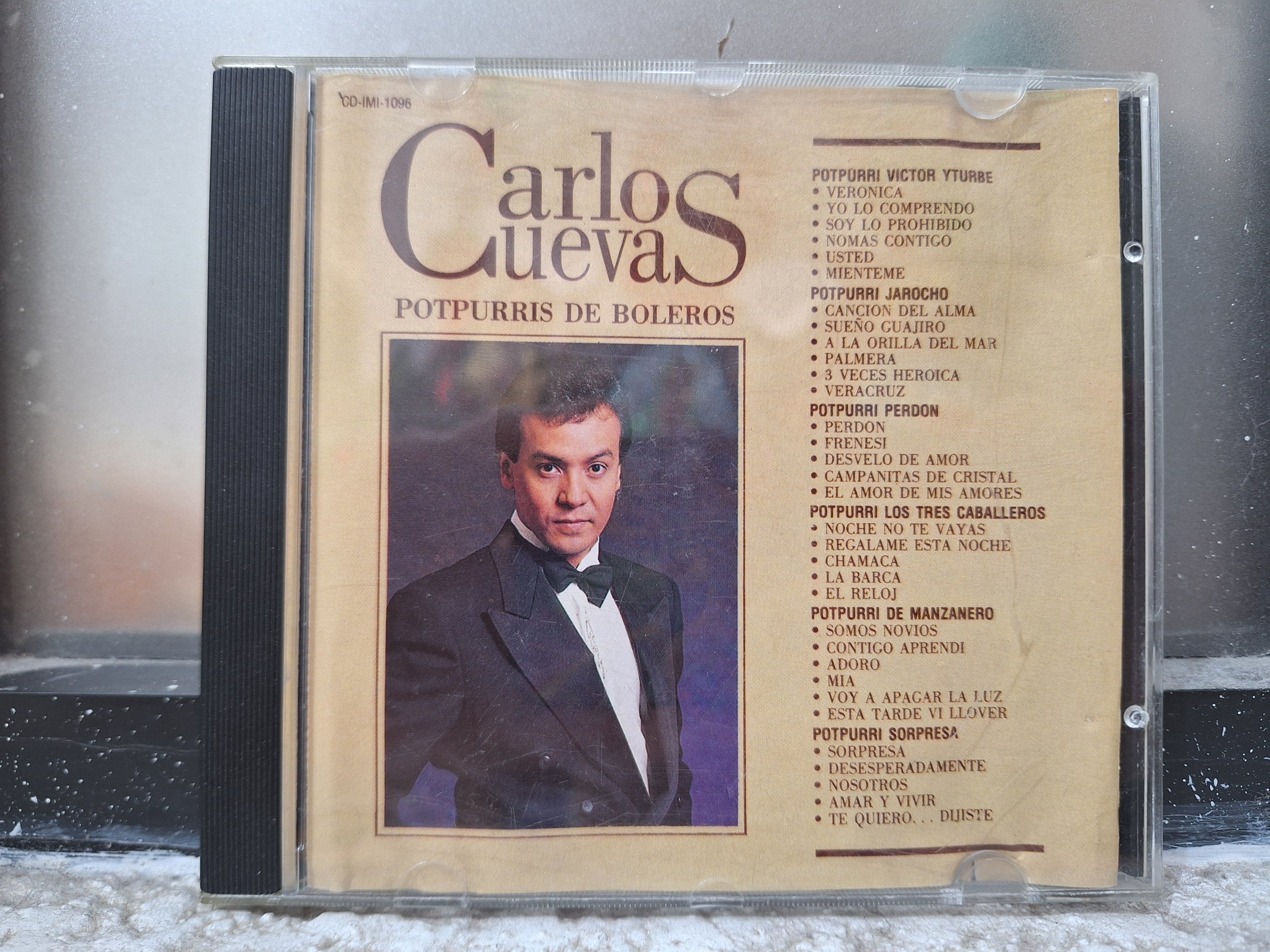 CARLOS CUEVAS POTPURRIS DE BOLEROS CD USADO EN BUEN ESTADO [NACIONAL]