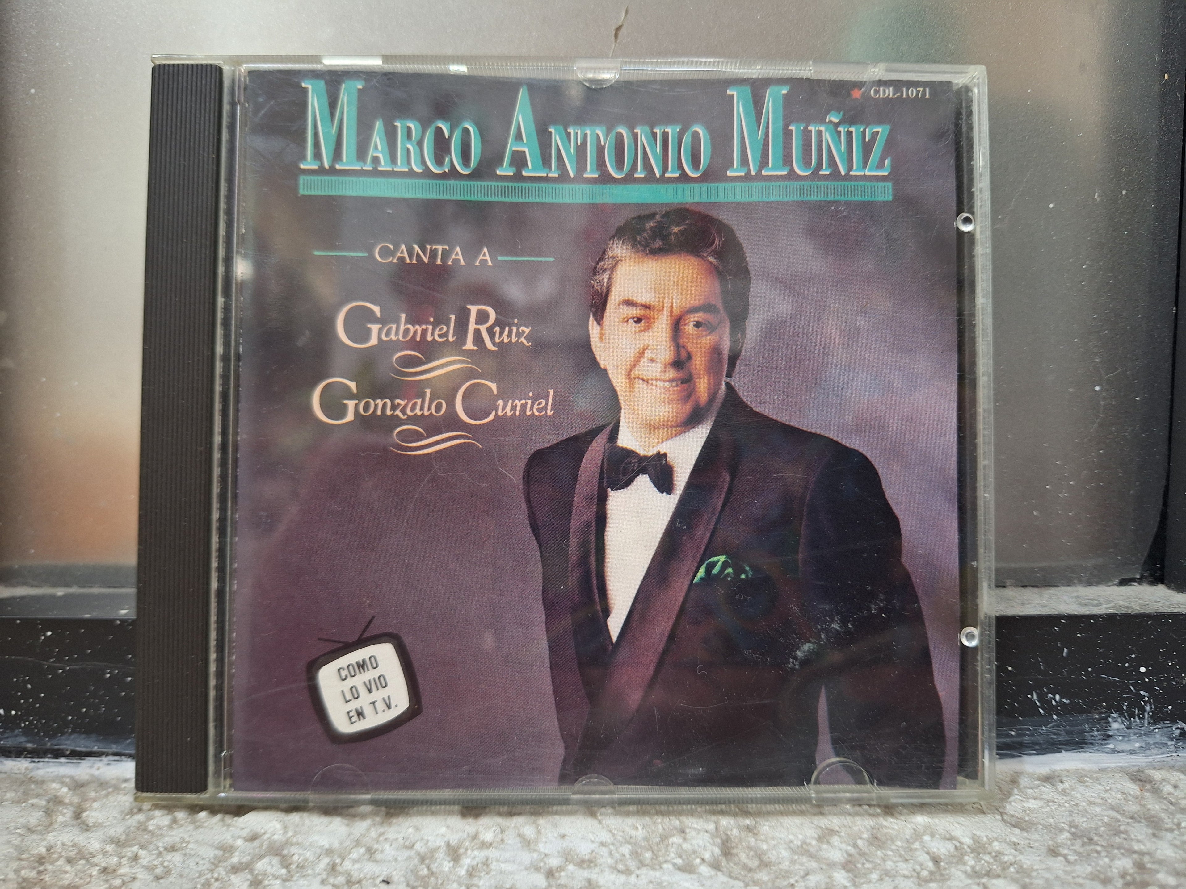 MARCO ANTONIO MUÑIZ CANTA A GABRIEL RUIZ GONZALO CURIEL CD USADO EN BUEN ESTADO [NACIONAL]